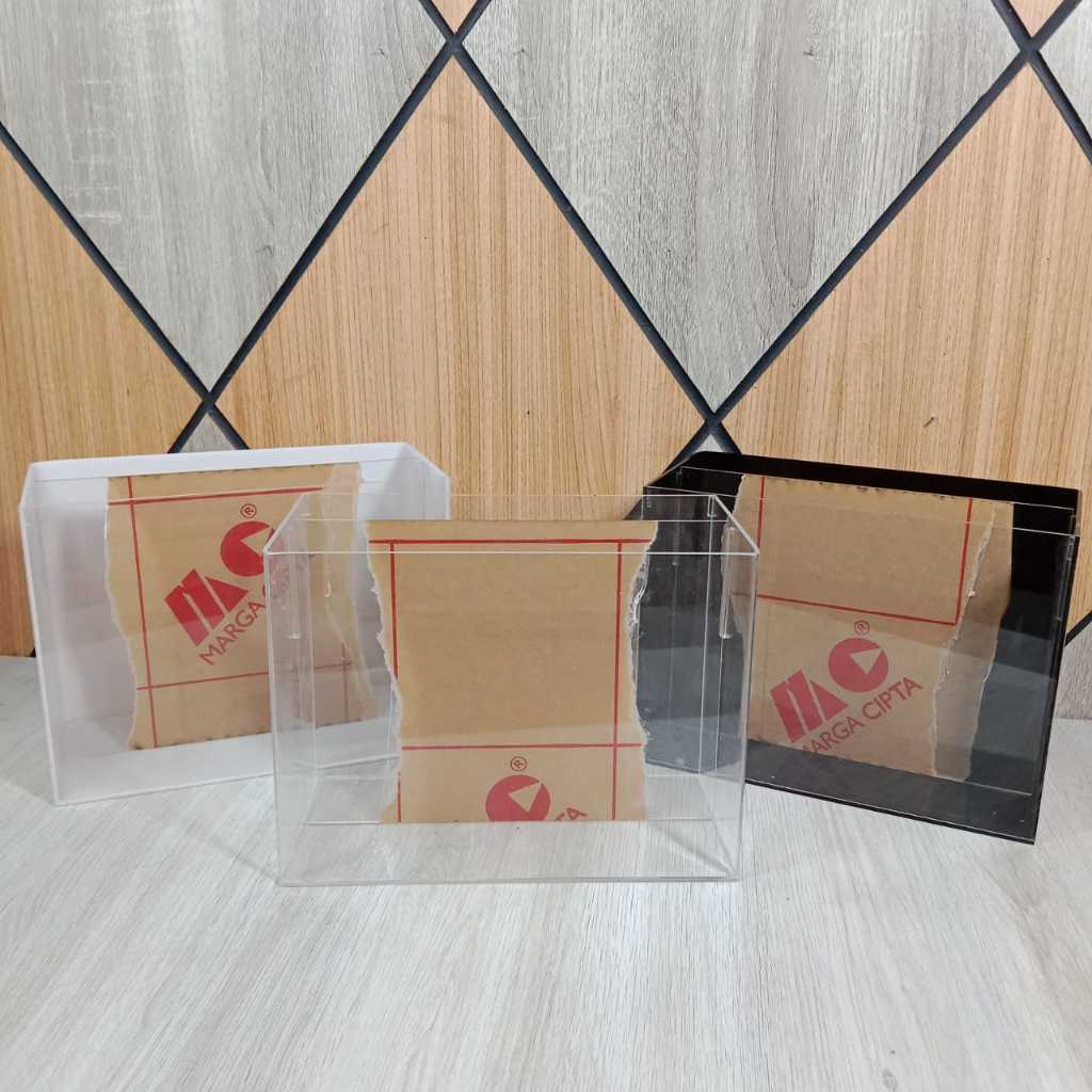 Akuarium Sekat 20x10x15 cm Soliter Cupang Bahan Akrilik Akuarium Guppy Baby Chana