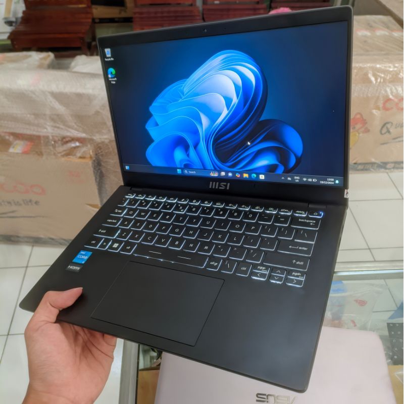 i3 Gen 11. Laptop MSI Modern 14 Second. Intel Core i3 Gen 11. RAM 8 GB SSD 256 GB. HARGA MURAH.