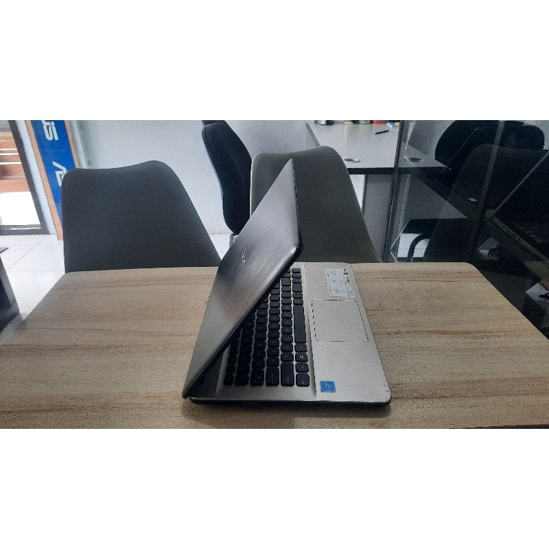 Laptop Asus x441M