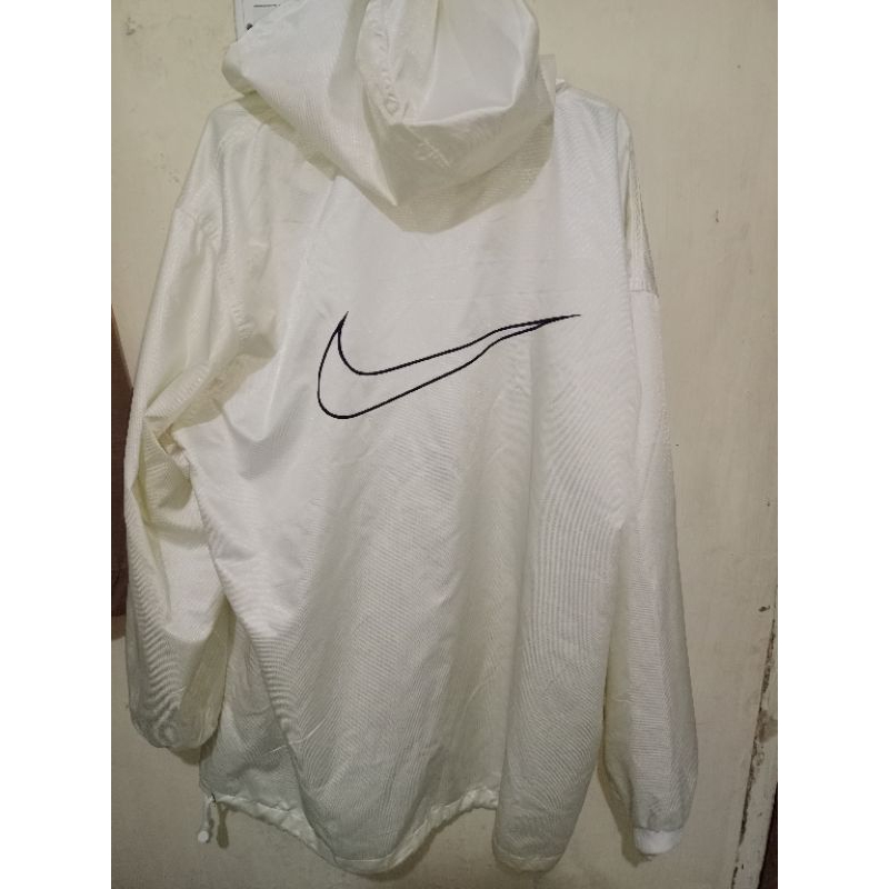 WB NIKE SWOSH CENTER