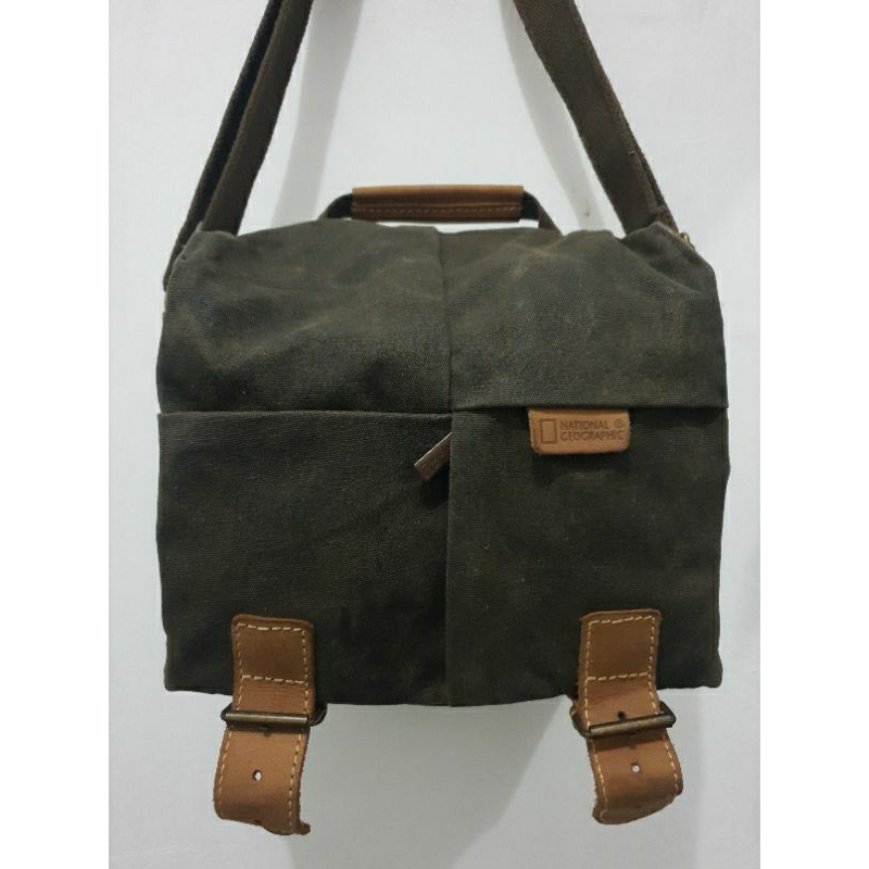 NG A2540 - National Geographic
