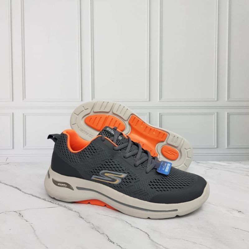 sepatu pria / Skechers go walk arch fit trainer/ Skechers arch fit trainer man/ sepatu pria dewasa