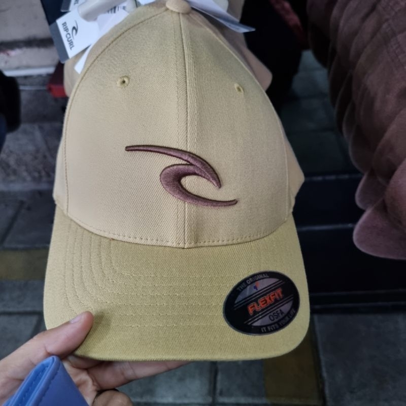TEPAN FLEXFIT CAP. SNAPBACK PRIA ORIGINAL RIP CURL BALI. TOPI PRIA