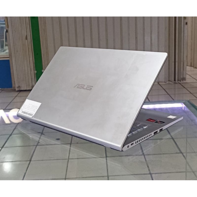 ASUS M415DAO-VIPS351 | AMD R3-3250U | 8GB | SSD 512GB | 14"