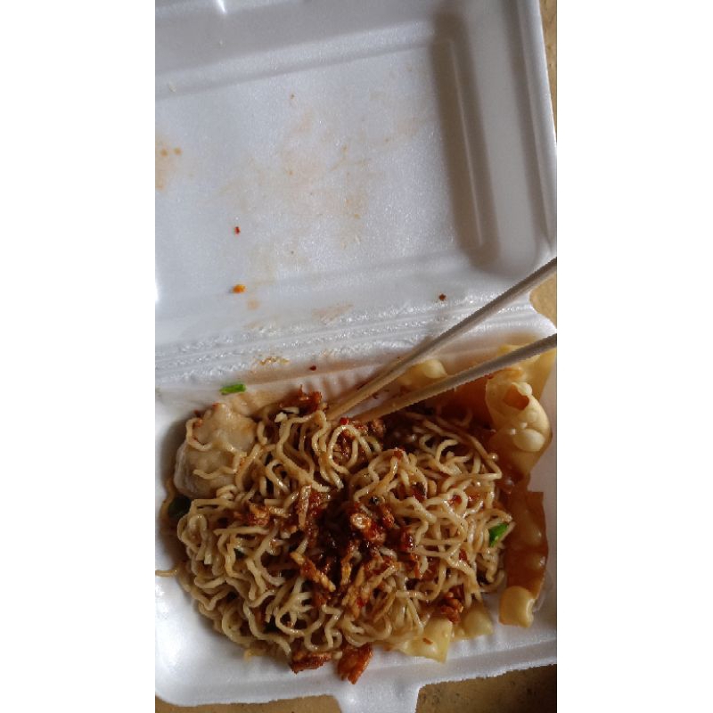 

mie jebew banyak rasa