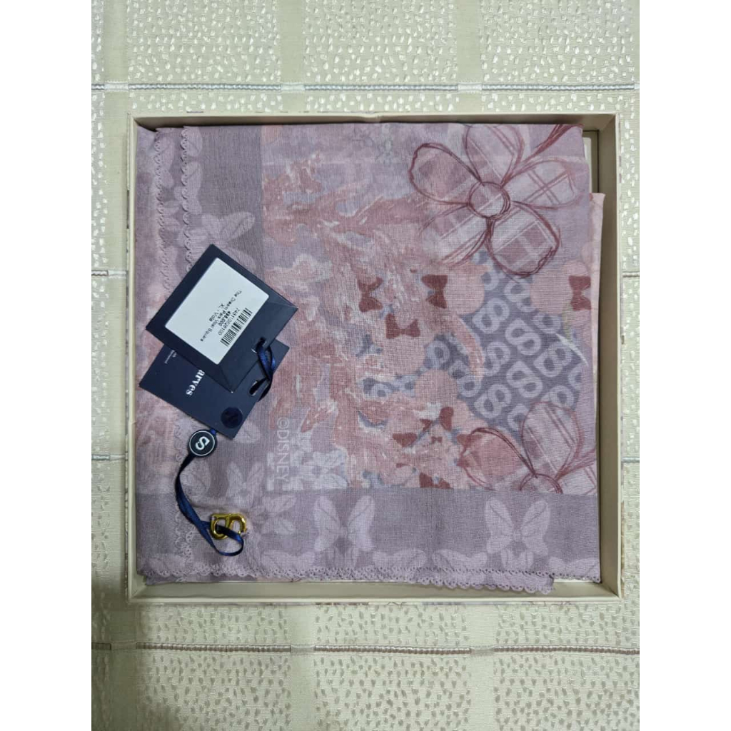 Buttonscarves TDP Viola