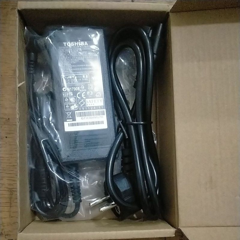 baru charger laptop tosiba L735, L645, L740-745,c60, L310,L510 dll