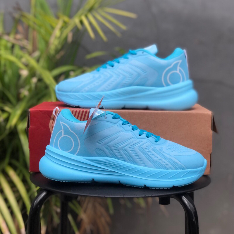Sepatu wanita biru tosca sneaker dan olahraga