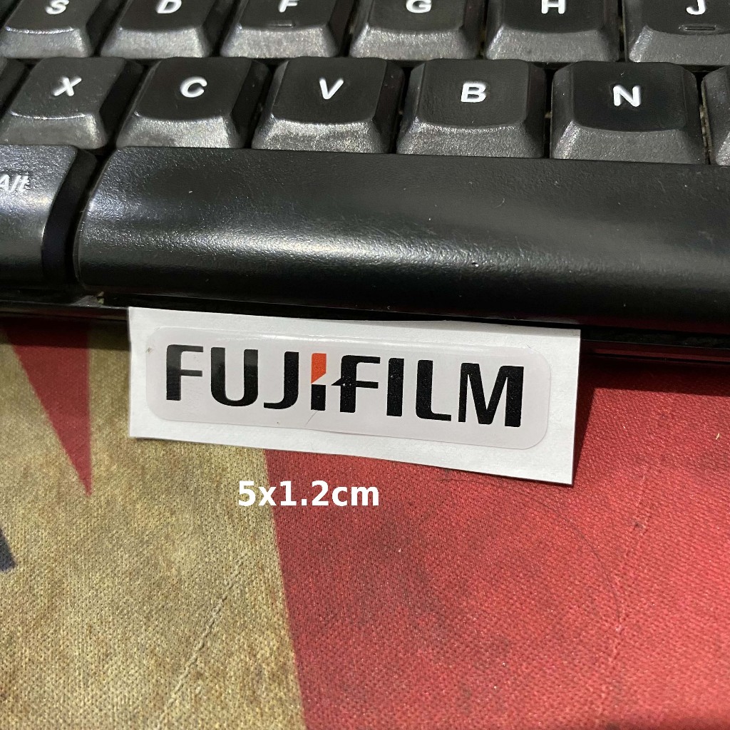 

Sticker Timbul Resin FUJIFILM FUJI FILM Logo Stiker Lycal 3D Kecil Satuan