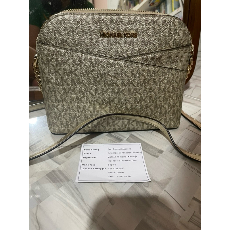 Michael Kors medium dome crossbody gold signature preloved