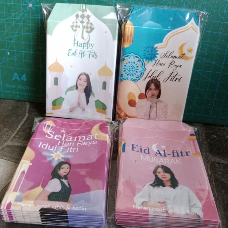 

MEDIUM 1 PAK ISI 12PCS AMPLOP LEBARAN JKT48/AMPAU LEBARAN EDISI JKT48/JKT48