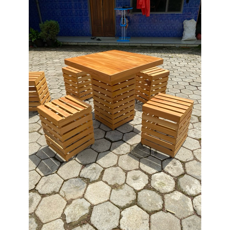 MEJA MINIMALIS OUTDOR TAMAN/CAFE
