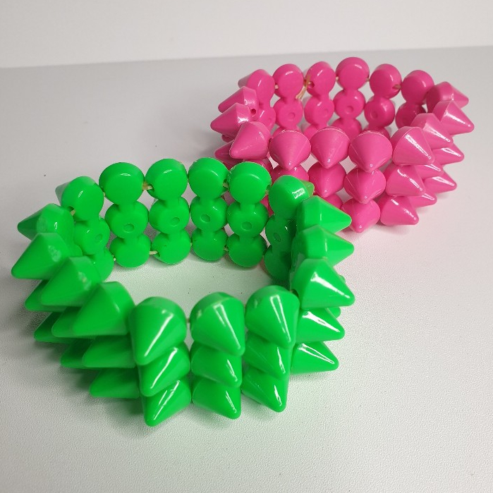 Gelang Studded Plastik