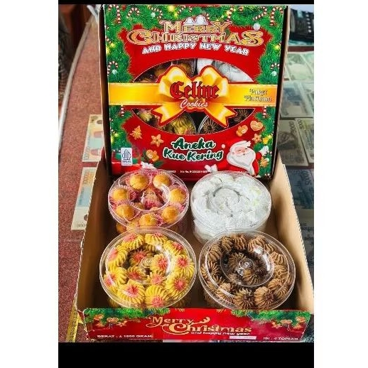 

CELINE PAKET KUE NATAL ISI 4 TOPLES. PREMIUM