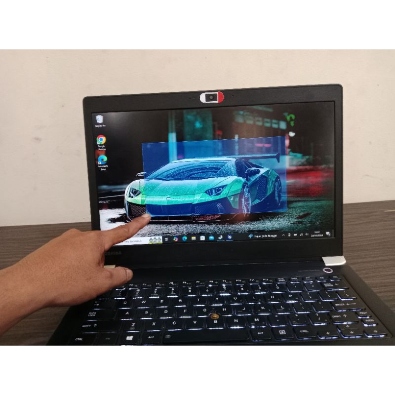 TOSHIBA PORTEGE X30D i5 GEN7 FULLHD TOUCHSCREEN KEYBOARD NYALA MULUS NO MINUS