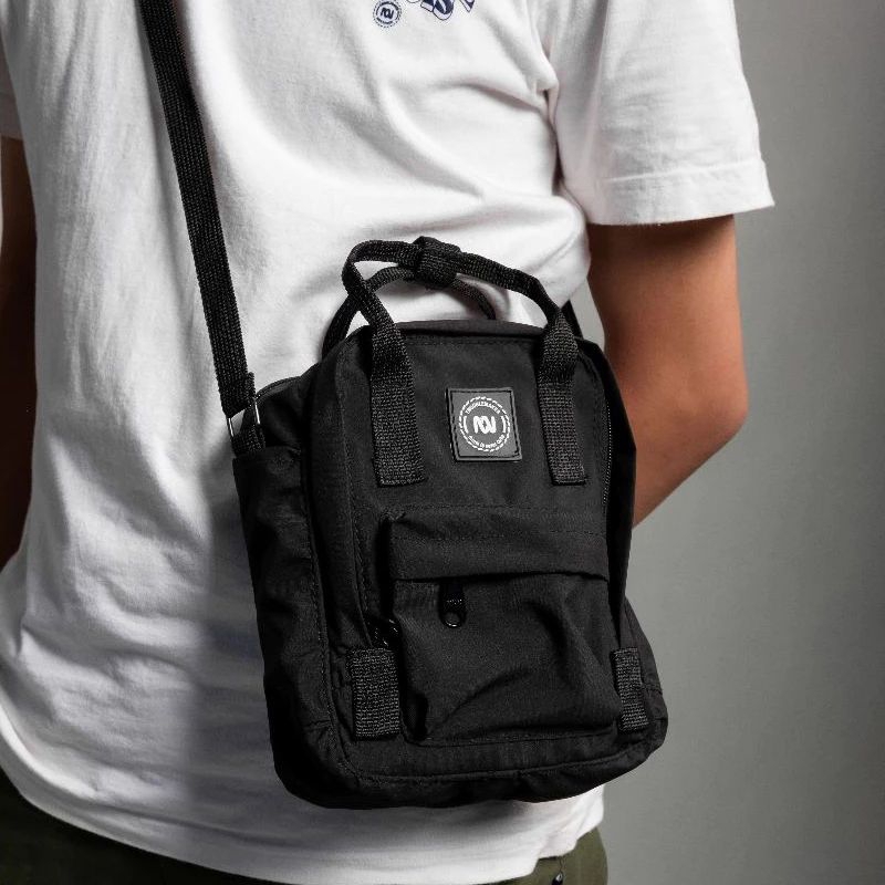 Troublemaker - Silngbag Waterproof - Tas Selempang - Therion Black
