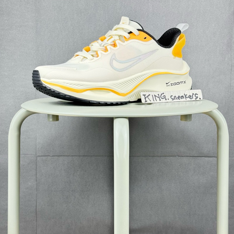 NIKE ZOOMX PLUS CREAM ORANGE BLACK