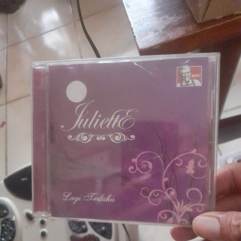 cd musik juliette lagi terluka keluaran Kfc (CD722)