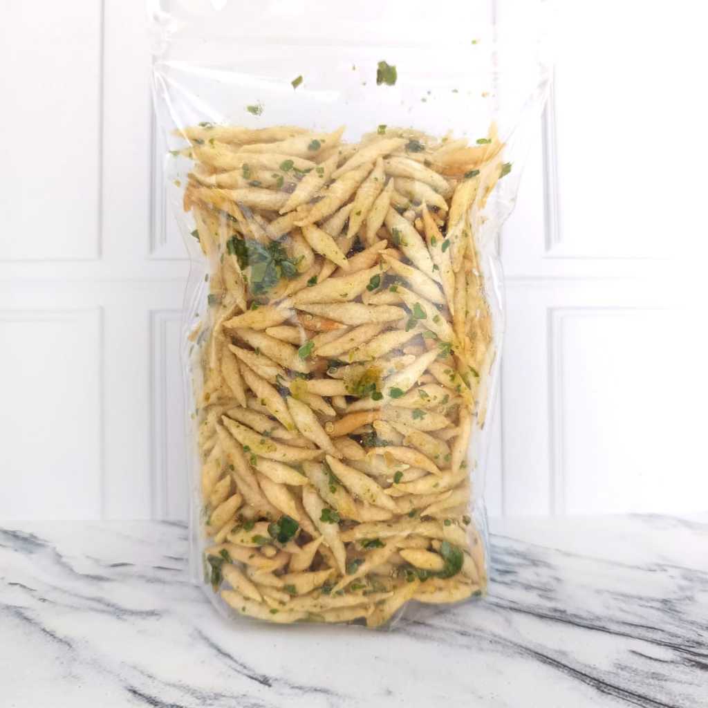 

Cemilan Pizma Tiktuk Citruk Daun Jeruk Original Khas Garut 250 gr