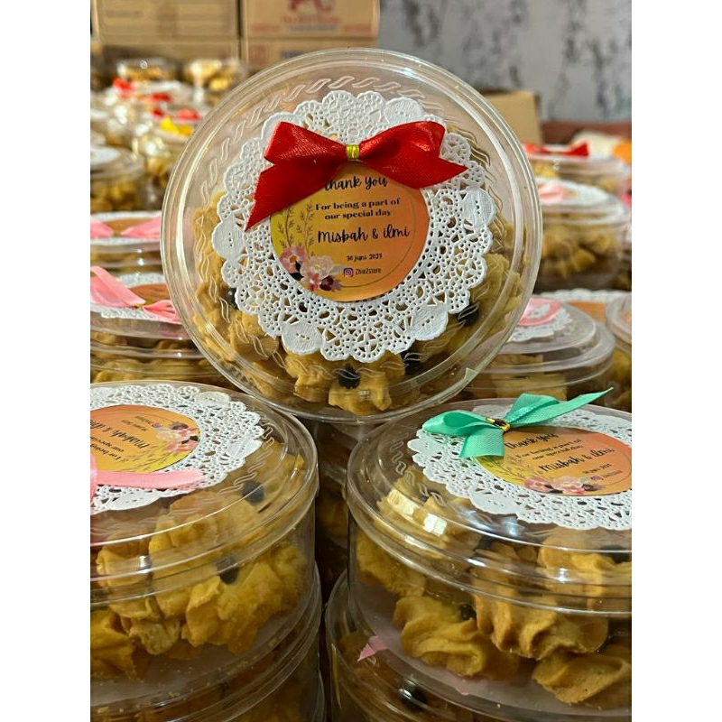 

kue souvenir hajatan/pesta