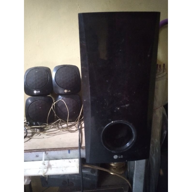 LG Speaker aktif