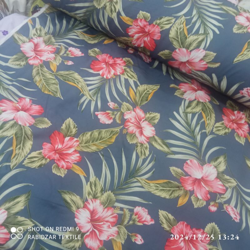 kain katun rayon premium grade A motif bunga merah dasar grey dark