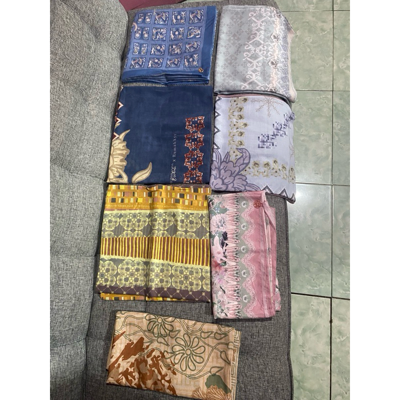 PRELOVED SCARF RIA MIRANDA