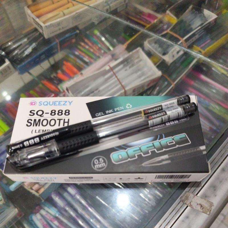 

pulpen gel squeezy sq 888 1 pak isi 12 dan bolpoint kuromi