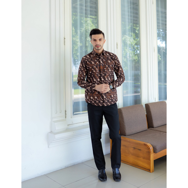 Kemeja Batik Pria Lengan Panjang Hitam Coklat Slimfit