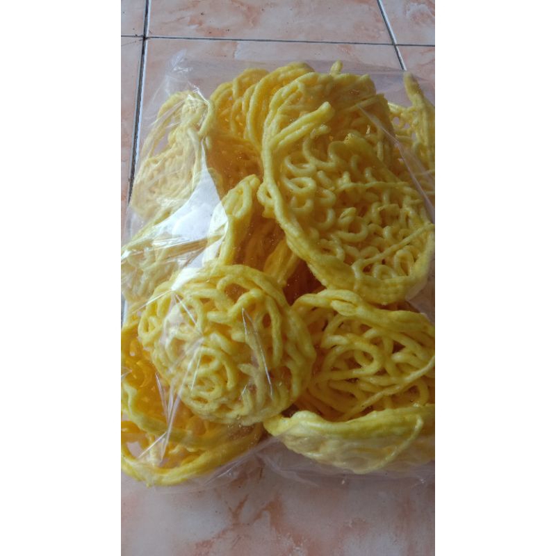 

kerupuk mie kuning