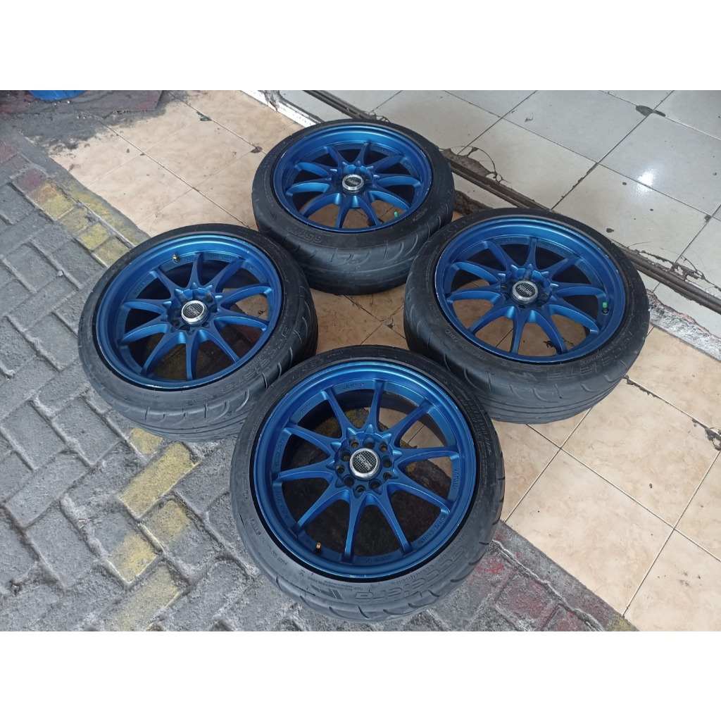 VELG MOBIL BEKAS R17 BAUT 5 VOLK RAYS CE28 R17X8 H5X100/5X114 ET30 + BAN SEMI SLICK 215 45 R17BISA B