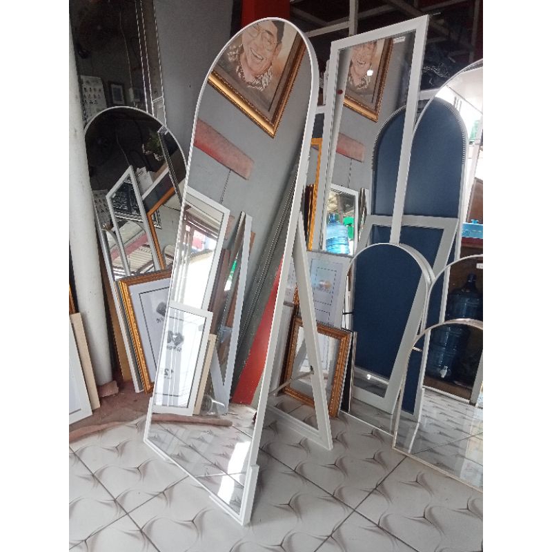 Standing Mirror oval