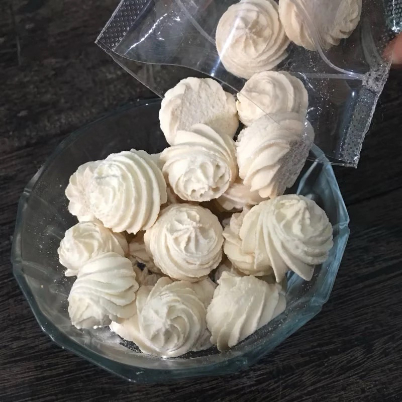 

Kue Sagu susu 1 kg / kue sagu mini