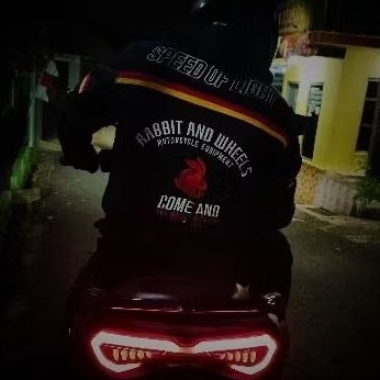 Rabbit and wheels STRIKE Second jaket riding second Hoodie pria bekas berkualitas