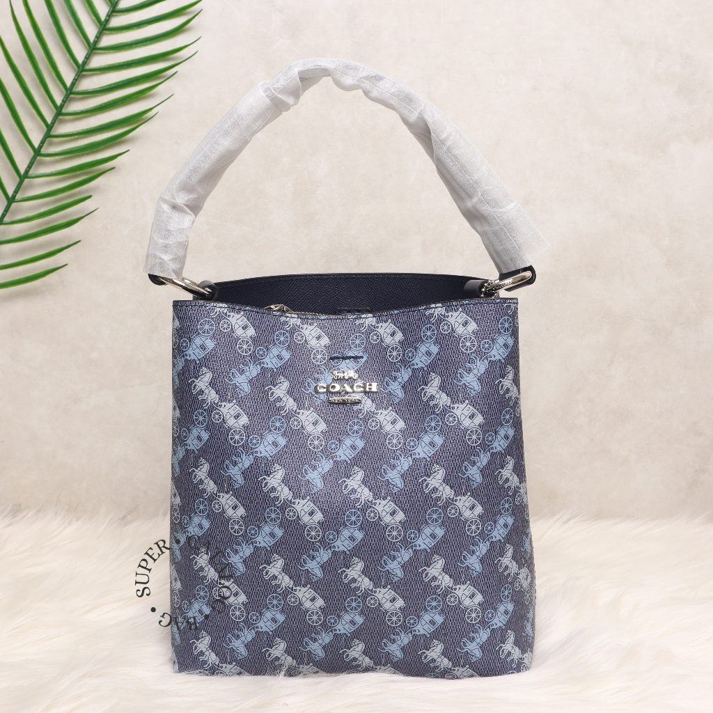 HOT DEALS READY STOCK Tas 3598 2310 C6073 Town Bucket In Signature Bahu & Selempang