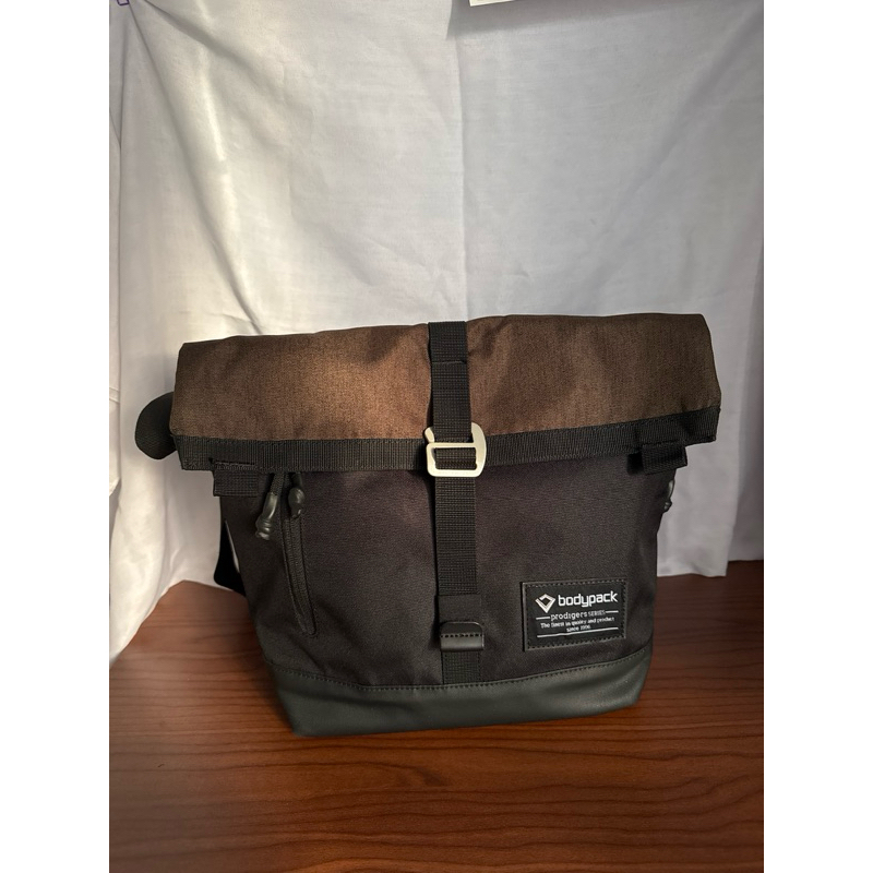 Tas kamera mirrorless bodypack slingbag thrift