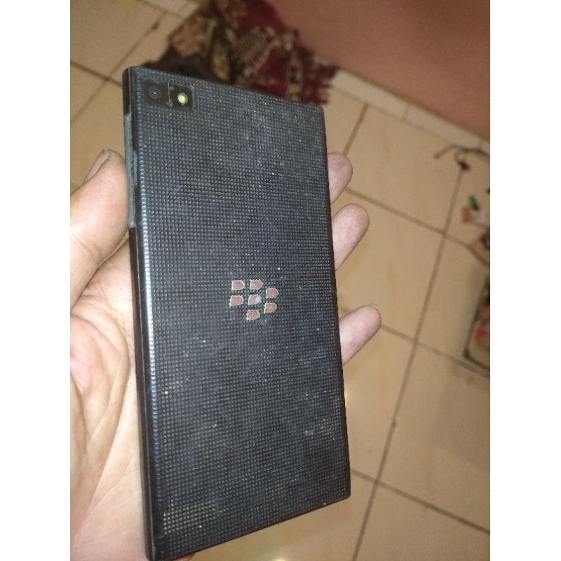 BLACKBERRY Z3 BAHAN