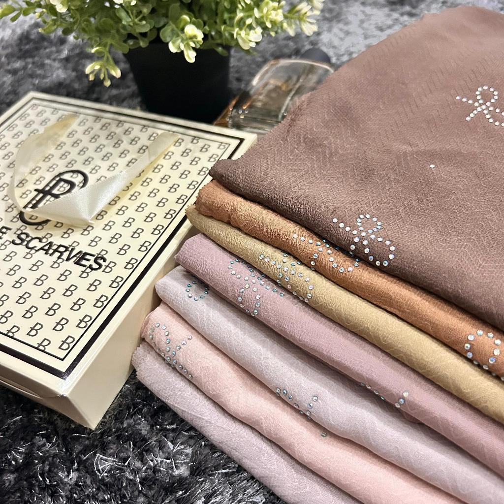 FREE BOX Hijab Segi Empat Paris Venus Payet by AZARA Jilbab Segi Empat Payet