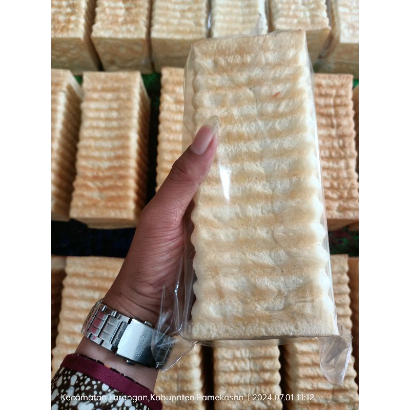 

ROTI BANDUNG KASINO | ORIGINAL TASTE FRIED BREAD ( UKURAN 20X8X8 )