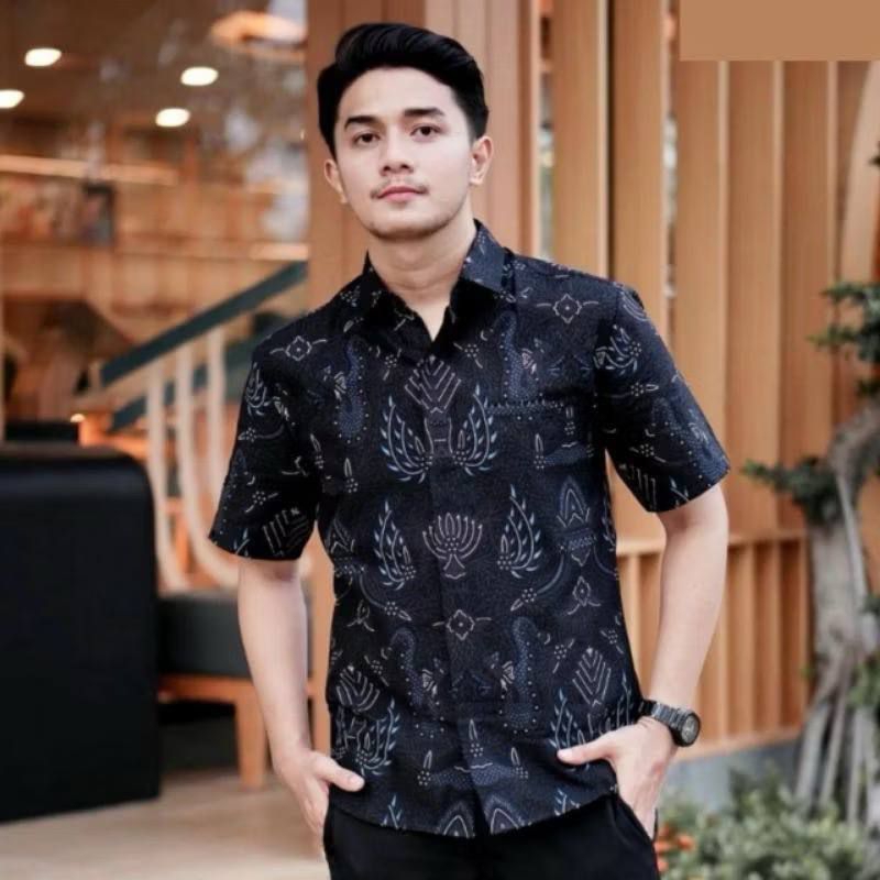 Baju Pria Lengan Pendek / Hem Batik Cowok Keren Lengan Pendek Motif Terbaru