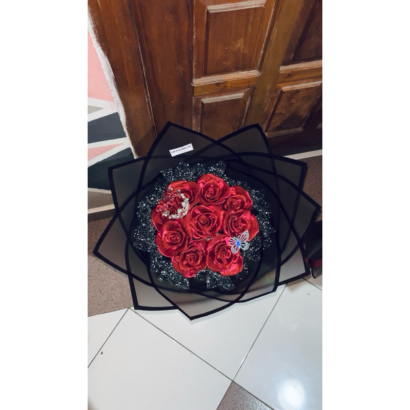 

Buket pita satin maroon