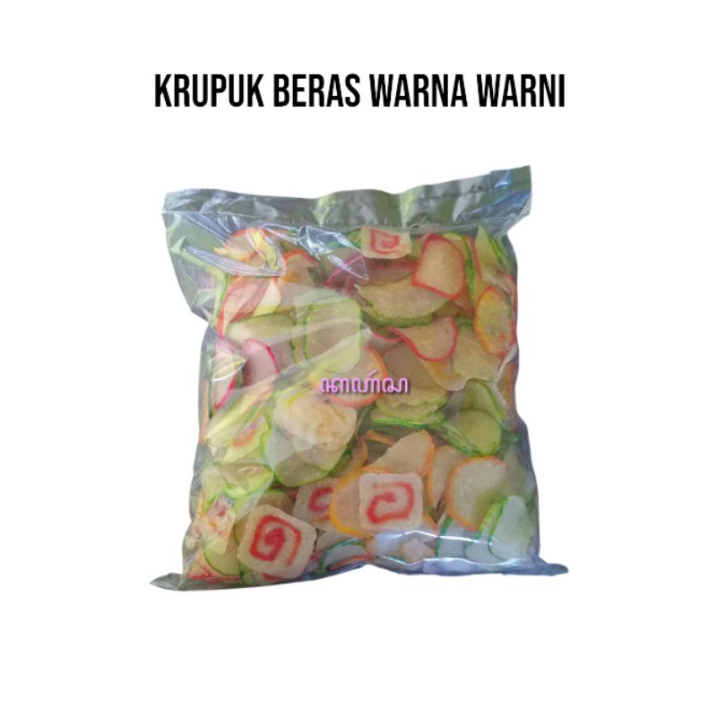 

Kerupuk beras mentah warna-warni rasa bawang