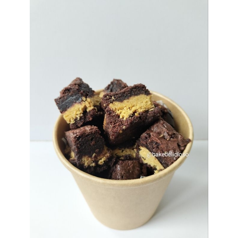 

Bakedelicioso pistachio kunafa brownies - brownies coklat dubai - dubai chocolate brownies bucket