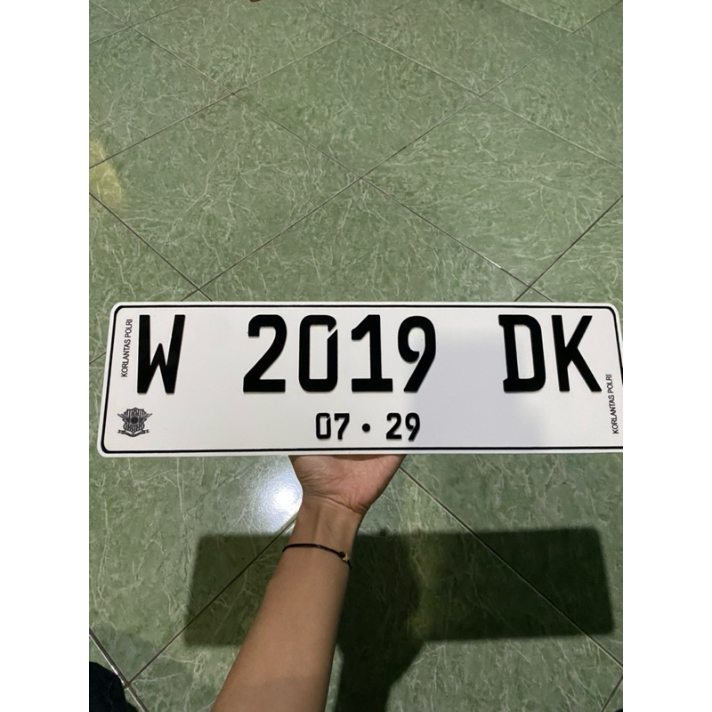 plat nomor akrilik timbul variasi mobil