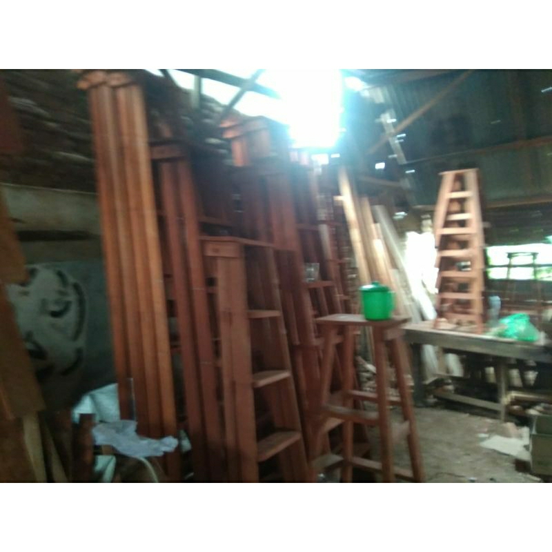 Tangga Lipat Kayu 2meter beli 10 gratis 1 tangga ukuran 2 meter. Langsung dari pengrajin