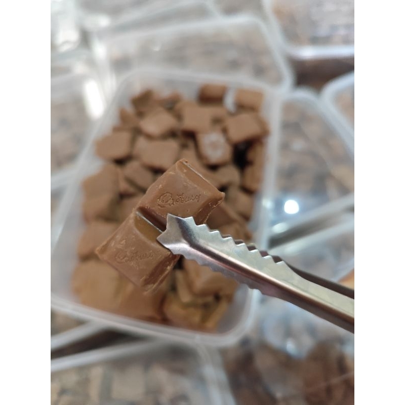 

coklat patahan cadbri*