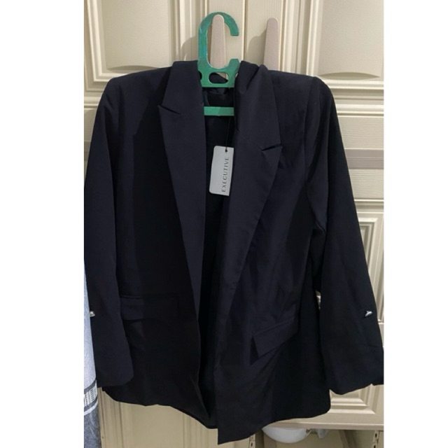 Jual preloved baru blazer / jas wanita the executive