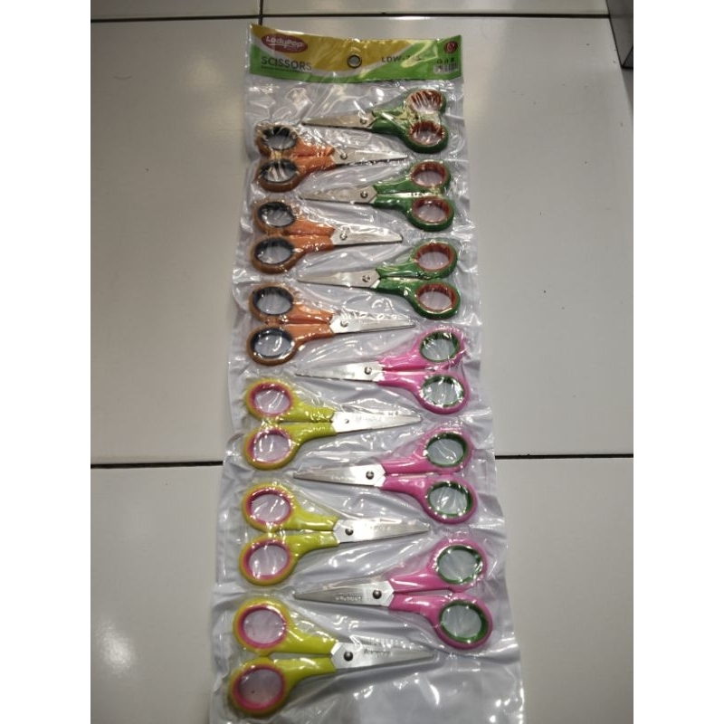 

Gunting Kecil 1 Renceng isi 12pcs - Pisau Lipat Kecil 12 pcs