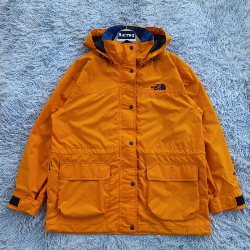 Jaket Outdoor The North Face Goretex not TNF hyvent side pocket saku samping mp3 makalu gorpcore mou