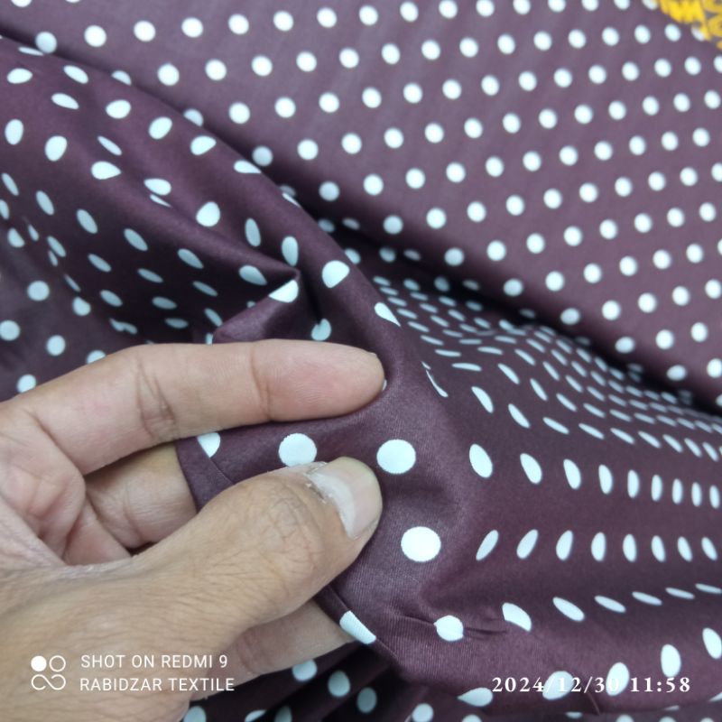 kain katun jepang polkadot putih dasar coklat